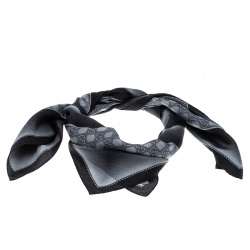 مملوكة مسبقًا Gucci Grey and Black Guccissima Logo Plaque Print Silk Square Scarf