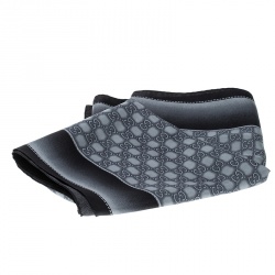 مملوكة مسبقًا Gucci Grey and Black Guccissima Logo Plaque Print Silk Square Scarf