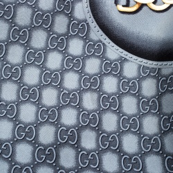 مملوكة مسبقًا Gucci Grey and Black Guccissima Logo Plaque Print Silk Square Scarf