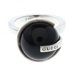 مملوكة مسبقًا Gucci Onyx G Boule Silver Ring Size 54.5