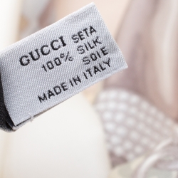 Pre Owned Gucci Beige Charm Bracelet Printed Silk Square Scarf