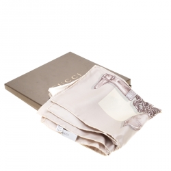 Pre Owned Gucci Beige Charm Bracelet Printed Silk Square Scarf