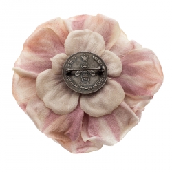 Pre Owned Gucci Purple And White Silk Flower Silver Tone Brooch