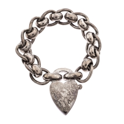 Pre Owned خاتم غوتشي سلسلة دلاية قلب فضة خالصة مقاس EU 58