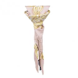 مملوكة مسبقًا Gucci Beige Floral GG Square Scarf