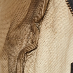 مملوكة مسبقًا Gucci Black Leather Small Logo Belt Bag