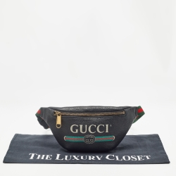 مملوكة مسبقًا Gucci Black Leather Small Logo Belt Bag