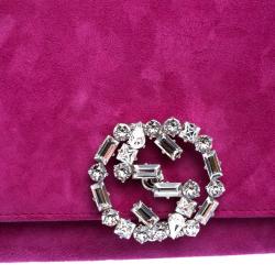 مملوكة مسبقًا Gucci Pink Suede Broadway Crystal Closure Clutch