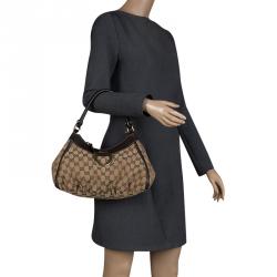 مملوكة مسبقًا حقيبة كتف غوتشي كانفاس GG بيج حلقة حرف D صغيرة