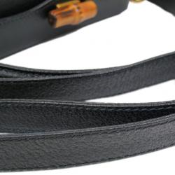 مملوكة مسبقًا Gucci Black Leather Bamboo Turn Lock Crossbody