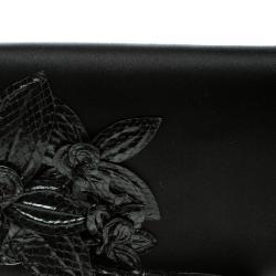 مملوكة مسبقًا Gucci Black Satin and Snakeskin Floral Embellished Clutch 