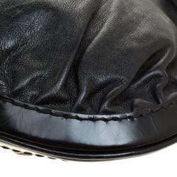 مملوكة مسبقًا حقيبة غوتشي كوين كبيرة جلد سوداء/ رصاصية