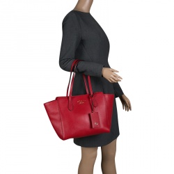 Pre Owned Gucci Red Leather Small Swing Tote