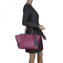 Pre Owned Gucci Pink Leather Small Swing Tote