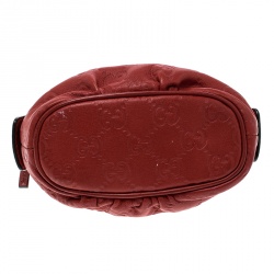 مملوكة مسبقًا حقيبة مكياج صغيرة غوتشي جلد غوتشيسيما حمراء