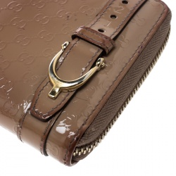 مملوكة مسبقًا محفظة غوتشي سحاب ملتف جلد لامعة غوتشيسيما مايكرو بيج