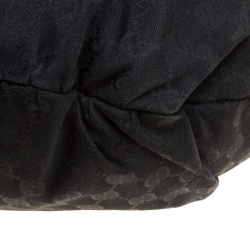 مملوكة مسبقًا Gucci Black GG Canvas Medium Pelham Studded Hobo