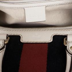 مملوكة مسبقًا Gucci White Pebbled Leather Vintage Web Boston Bag