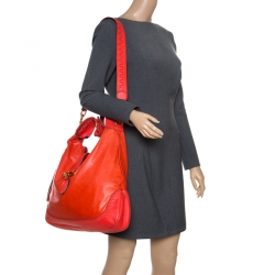 مملوكة مسبقًا حقيبة كتف غوتشي نيو جاكي كبيرة جلد برتقالية حمراء