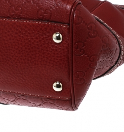 Pre Owned حقيبة يد غوتشي سيغنوريا صغيرة جلد غوتشيسيما حمراء