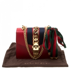 Pre Owned حقيبة كتف غوتشي سيلفي بسلسلة ويب ميني جلد حمراء