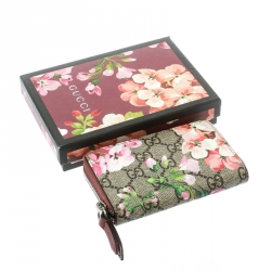 Gucci Beige GG Supreme Canvas Blooms Card Case