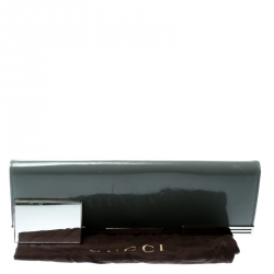 مملوكة مسبقًا Gucci Grey Patent Leather Clutch 