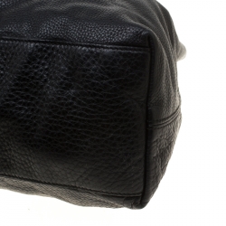 مملوكة مسبقًا حقيبة سوهو غوتشي جلد محبب سوداء متوسطة