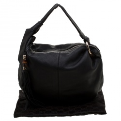 مملوكة مسبقًا  حقيبة هوبو غوتشي جنجل جلد سوداء متوسطة