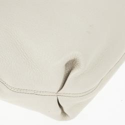 Pre Owned Gucci Off-White Pebbled Calfskin Leather Soho Hobo Bag