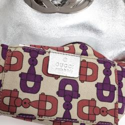 مملوكة مسبقًا Gucci Metallic Silver Guccissima Leather Small Britt Shoulder Bag