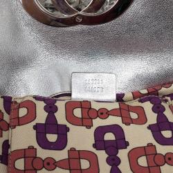 مملوكة مسبقًا Gucci Metallic Silver Guccissima Leather Small Britt Shoulder Bag