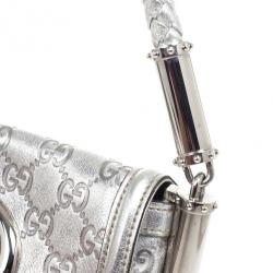 مملوكة مسبقًا Gucci Metallic Silver Guccissima Leather Small Britt Shoulder Bag
