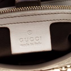 مملوكة مسبقًا حقيبة غوتشي جاكي جلد كريمي غوتشيسيما متوسطة