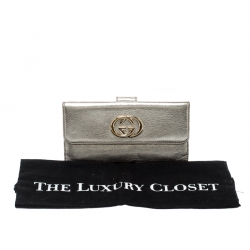 مملوكة مسبقًا Gucci Metallic Gold Leather Interlocking GG Logo Continental Flap Wallet