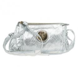 مملوكة مسبقًا Gucci Silver Metallic Patent ‘Hysteria’ Clutch