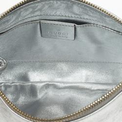 مملوكة مسبقًا Gucci Silver Metallic Patent ‘Hysteria’ Clutch