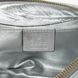 مملوكة مسبقًا Gucci Silver Metallic Patent ‘Hysteria’ Clutch