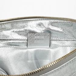 مملوكة مسبقًا Gucci Silver Metallic Patent ‘Hysteria’ Clutch