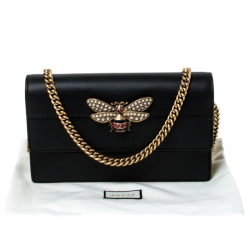 مملوكة مسبقًا Gucci Black Leather Bee Embellished Crossbody Bag