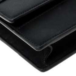 مملوكة مسبقًا Gucci Black Leather Bee Embellished Crossbody Bag