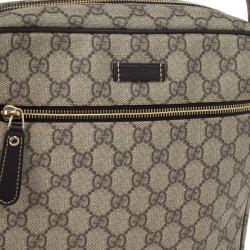 مملوكة مسبقًا Gucci Supreme Canvas Shoulder Bag