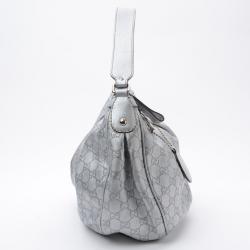 مملوكة مسبقًا Gucci Silver Guccussima Leather Sukey Medium Hobo