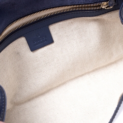 مملوكة مسبقًا Gucci Navy Blue Patent Leather Soho Clutch