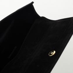 مملوكة مسبقًا Gucci Black Patent Leather Buckle Clutch