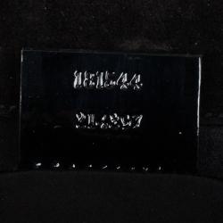 مملوكة مسبقًا Gucci Black Patent Leather Buckle Clutch