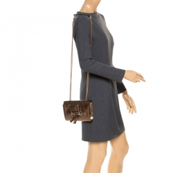 مملوكة مسبقًا Gucci Bronze Guccissima Patent Leather Mini Emily Chain Shoulder Bag