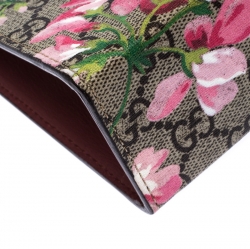 Pre Owned Gucci Beige GG Supreme Blooms Printed Canvas Pouch