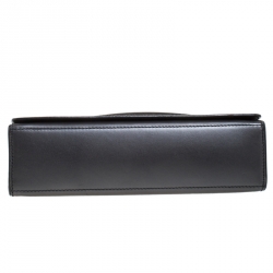 مملوكة مسبقًا حقيبة يد صغيرة غوتشي إطار جلد رمادية ميتالك