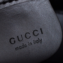 مملوكة مسبقًا حقيبة يد صغيرة غوتشي إطار جلد رمادية ميتالك